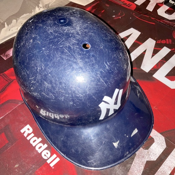 MLB Toys Vintage New York Yankees Mlb Souvenir Display Baseball Team Batting Helmet Model